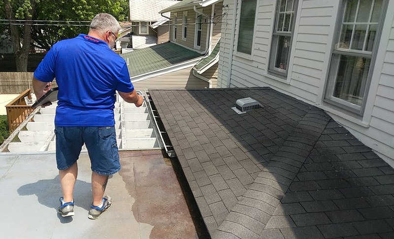 Roof replacement cost factors in Oakwood Ohio